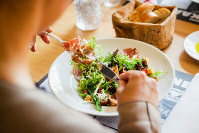 Quels aliments privilégier pour maintenir une énergie stable toute la journée